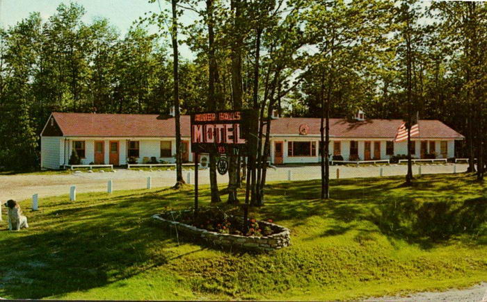 Dans Alger Falls Motel - Old Postcard (newer photo)